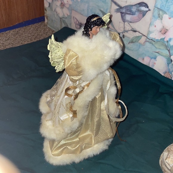 Christmas tree topper, angel with wings, holiday decor 13 x 10 - Picture 9 of 9